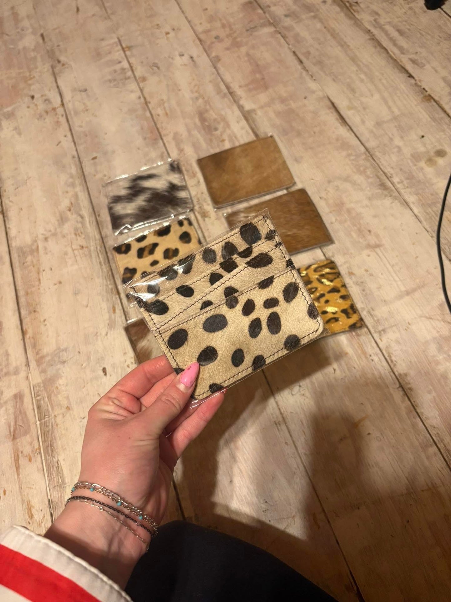 Genuine cowhide/leather Wallet (sent at random)